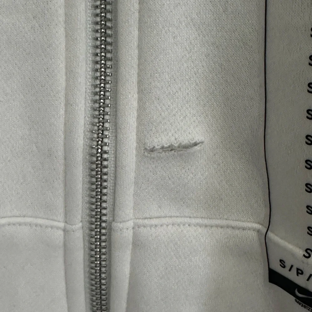 NWT Nike Sportswear Club White Full-Zip Hoodie Sweatshirt